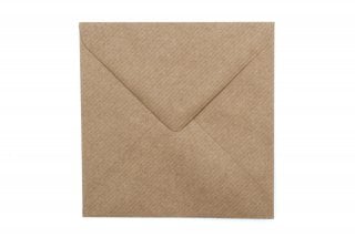 Čtvercové obálky 130x130 mm, kraftový papír Natron s vroubkováním